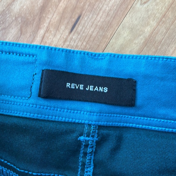 Reve Jeans Shorts - Picture 2 of 3
